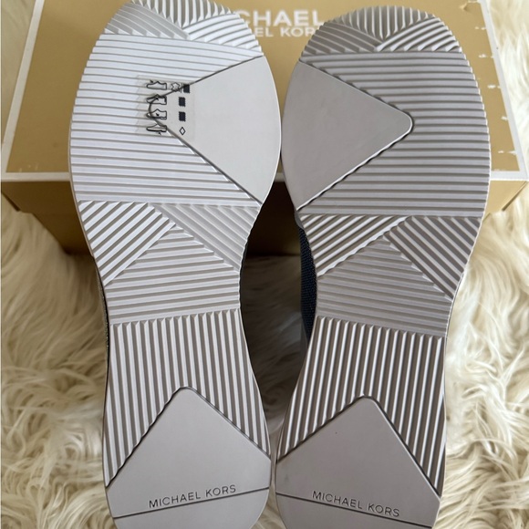 Michael Kors Georgie Extreme Glitter Chain-Mesh And Leather Trainer Sz 8.5 - Picture 15 of 17